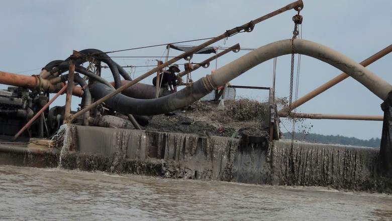 Chi ph&iacute; khai th&aacute;c c&aacute;t bằng c&ocirc;ng nghệ h&uacute;t cao hơn d&ugrave;ng x&aacute;ng cạp- Ảnh 2.