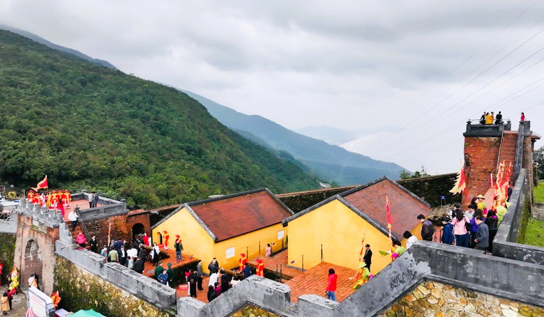 Di tích Hải Vân Quan chính thức mở cửa đón khách sau 3 năm trùng tu- Ảnh 4. Di tích Hải Vân Quan chính thức mở cửa đón khách sau 3 năm trùng tu- Ảnh 4.