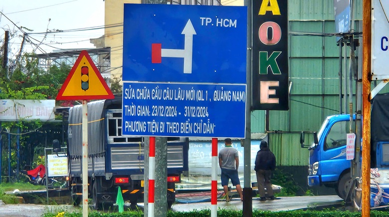 Tạm cấm lưu th&ocirc;ng qua cầu C&acirc;u L&acirc;u mới để sửa chữa, c&aacute;c &ocirc; t&ocirc; lưu th&ocirc;ng thế n&agrave;o?- Ảnh 11.