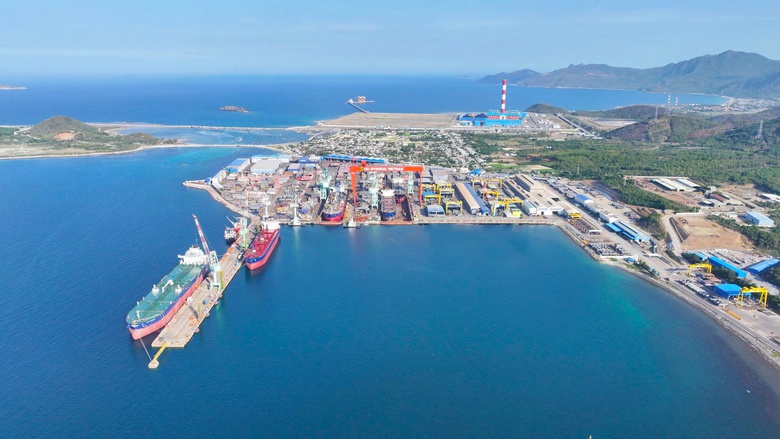 Hyundai Việt Nam thuộc top “10 doanh nghiệp tiêu biểu trong phát triển kinh tế năm 2024”- Ảnh 2. Hyundai Việt Nam thuộc top “10 doanh nghiệp tiêu biểu trong phát triển kinh tế năm 2024”- Ảnh 2.