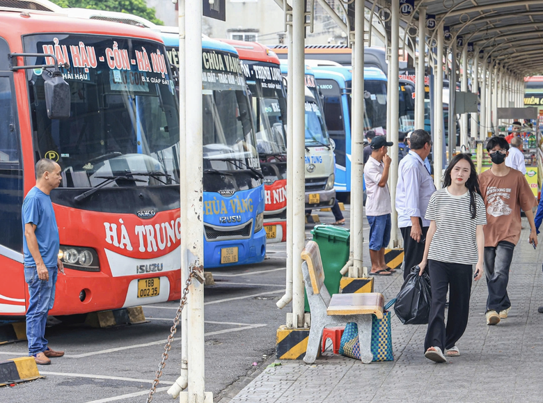 Quy định mới về thu hồi ph&ugrave; hiệu xe kh&aacute;ch- Ảnh 2.
