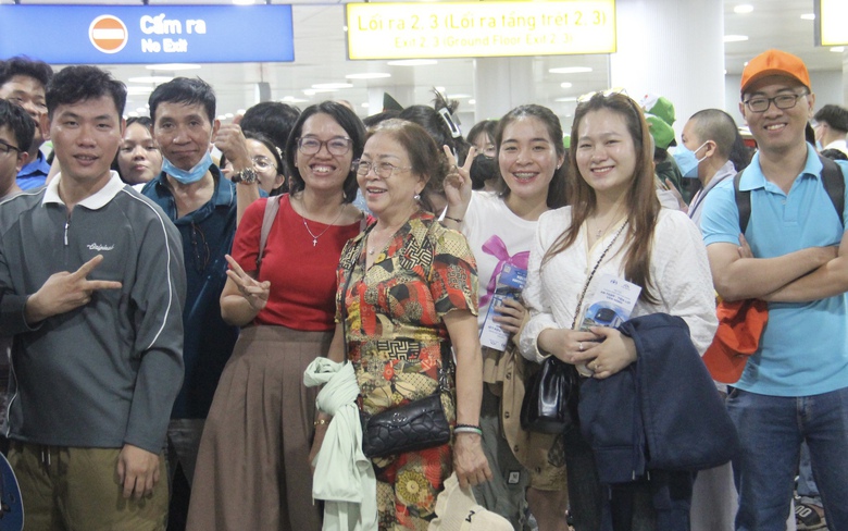 TP.HCM: Metro đ&oacute;n gần 190.000 người trải nghiệm trong hai ng&agrave;y đầu vận h&agrave;nh