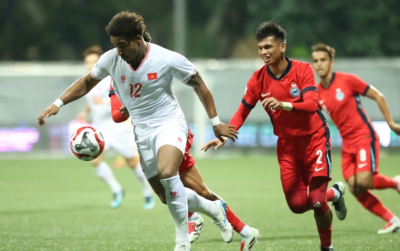 AFF Cup 2024: Ghi 2 b&agrave;n trong 3 ph&uacute;t, tuyển Việt Nam thắng đẹp Singapore- Ảnh 1.