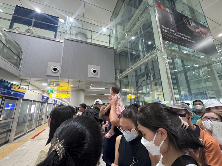 Metro số 1 gặp sự cố dừng t&agrave;u, chủ đầu tư n&oacute;i g&igrave;?- Ảnh 1.