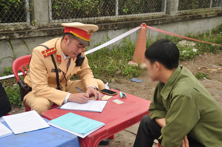 Hơn 1.000 t&agrave;i xế vi phạm giao th&ocirc;ng ở Y&ecirc;n B&aacute;i bị xử l&yacute; trong 10 ng&agrave;y- Ảnh 6.