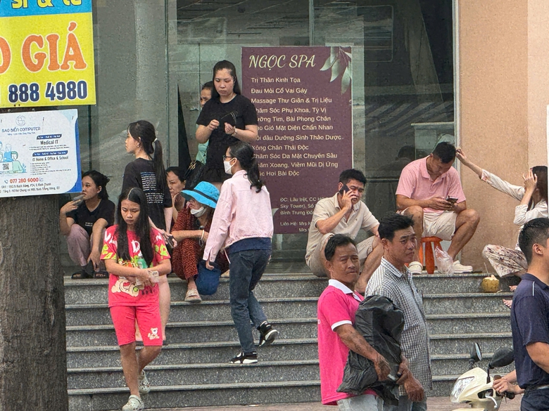 Lại ch&aacute;y ở TP Thủ Đức, nhiều người hoảng loạn- Ảnh 1.