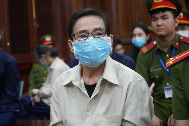 Bà trùm ma túy Oanh "Hà" lãnh án tử hình- Ảnh 1. Bà trùm ma túy Oanh "Hà" lãnh án tử hình- Ảnh 1.