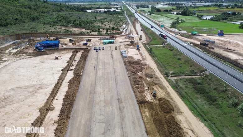 To&agrave;n cảnh trạm dừng nghỉ cao tốc Vĩnh Hảo - Phan Thiết sau 4 th&aacute;ng khởi c&ocirc;ng- Ảnh 2.