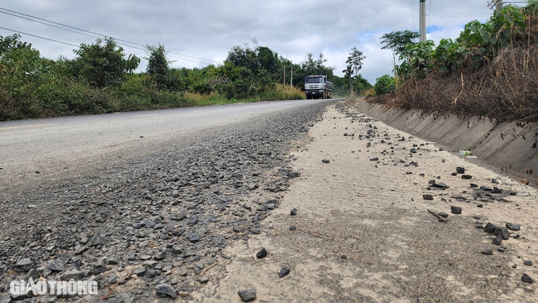 Đắk N&ocirc;ng: Xe cơi nới v&ocirc; tư hoạt động, chủ mỏ đ&aacute; n&oacute;i g&igrave;?- Ảnh 4.