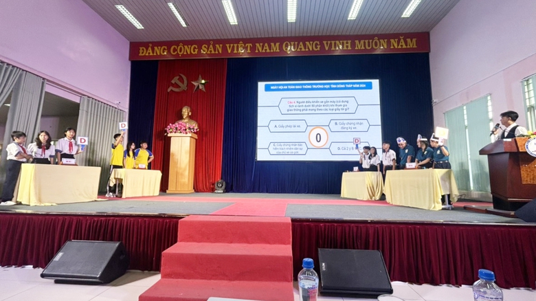 Đồng Th&aacute;p: Nhiều hoạt động tuy&ecirc;n truyền đảm bảo an to&agrave;n giao th&ocirc;ng trong trường học- Ảnh 2.