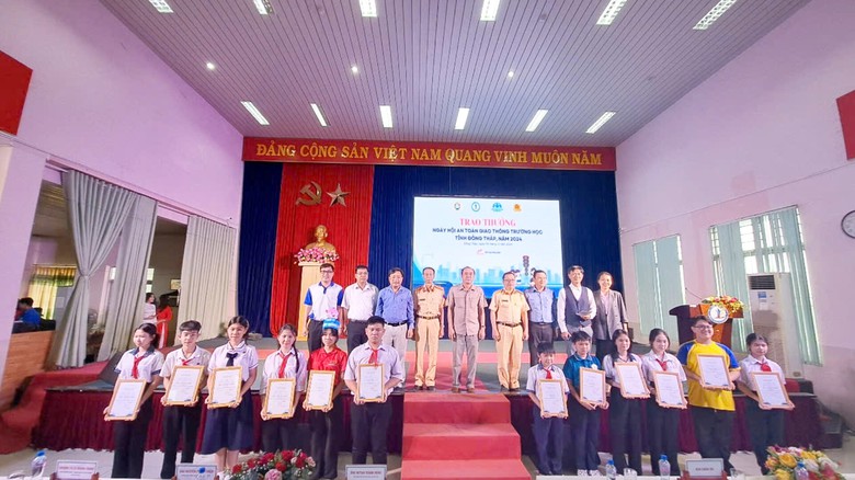 Đồng Th&aacute;p: Nhiều hoạt động tuy&ecirc;n truyền đảm bảo an to&agrave;n giao th&ocirc;ng trong trường học- Ảnh 3.