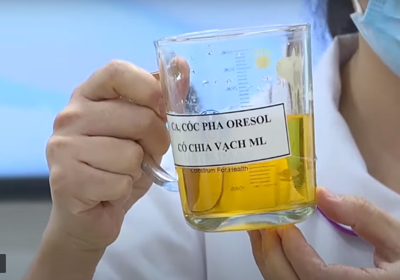 Pha oresol b&ugrave; nước cho trẻ thế n&agrave;o?- Ảnh 1.