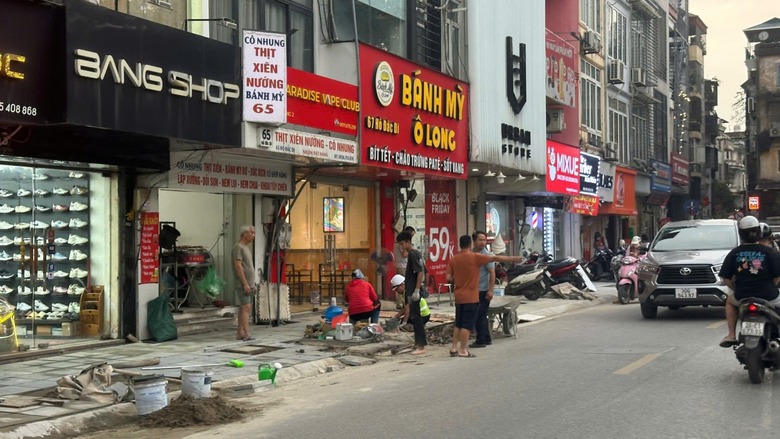 H&agrave; Nội y&ecirc;u cầu ho&agrave;n trả vỉa h&egrave;, l&ograve;ng đường dịp Tết- Ảnh 1.