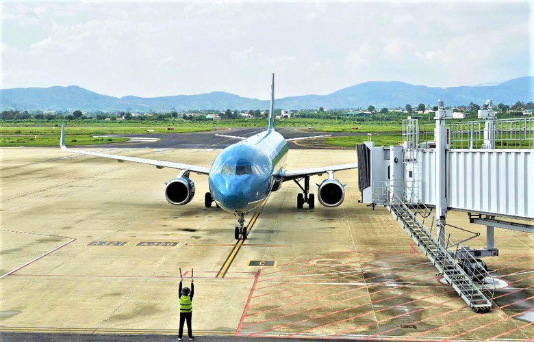 Lâm Đồng đón du khách thứ 10 triệu trong năm 2024- Ảnh 2. Lâm Đồng đón du khách thứ 10 triệu trong năm 2024- Ảnh 2.