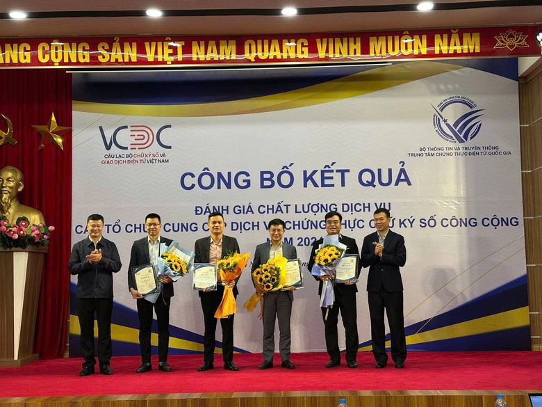 Giải ph&aacute;p chữ k&yacute; số VNPT đạt chất lượng dịch vụ tốt nhất năm 2024- Ảnh 1.