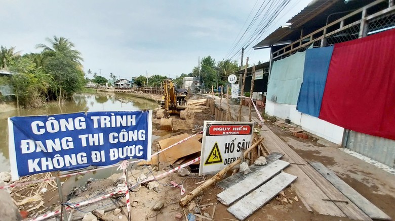 Đồng Tháp: Khắc phục tuyến đường sạt lở nhằm đảm bảo an toàn giao thông- Ảnh 3. Đồng Tháp: Khắc phục tuyến đường sạt lở nhằm đảm bảo an toàn giao thông- Ảnh 3.