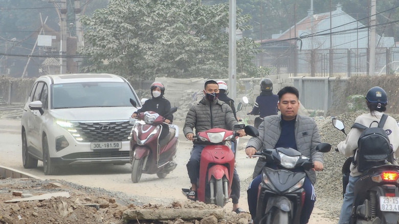 Dân khổ vì dự án nghìn tỷ thi công kiểu đối phó giữa Thủ đô- Ảnh 9. Dân khổ vì dự án nghìn tỷ thi công kiểu đối phó giữa Thủ đô- Ảnh 9.