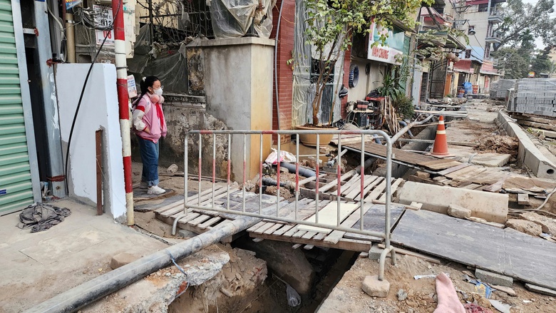 Dân khổ vì dự án nghìn tỷ thi công kiểu đối phó giữa Thủ đô- Ảnh 15. Dân khổ vì dự án nghìn tỷ thi công kiểu đối phó giữa Thủ đô- Ảnh 15.