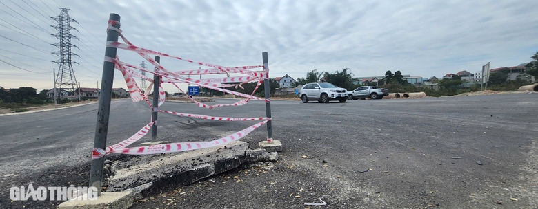 Nguy hiểm r&igrave;nh rập ở ng&atilde; tư giao cắt với đường li&ecirc;n v&ugrave;ng tại Th&aacute;i Nguy&ecirc;n- Ảnh 3.