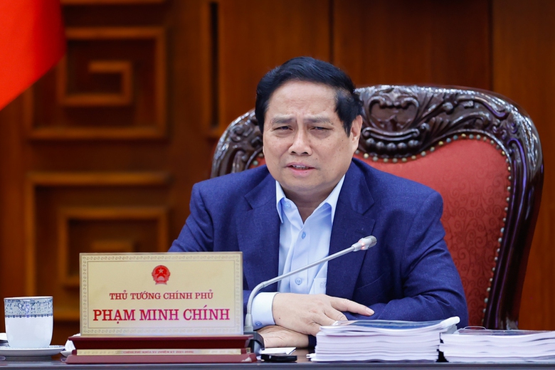 Thủ tướng: Ho&agrave;n thiện quy hoạch đường sắt đ&ocirc; thị với tầm nh&igrave;n xa, hiện đại- Ảnh 3.
