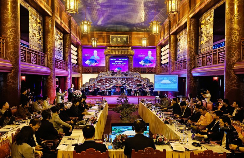 Huế ph&aacute;t triển kinh tế xanh, kinh tế số tr&ecirc;n nền tảng di sản- Ảnh 1.