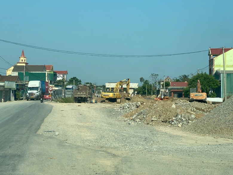 Chậm b&agrave;n giao mặt bằng, dự &aacute;n n&acirc;ng cấp quốc lộ 7 Nghệ An chưa thể về đ&iacute;ch- Ảnh 1.
