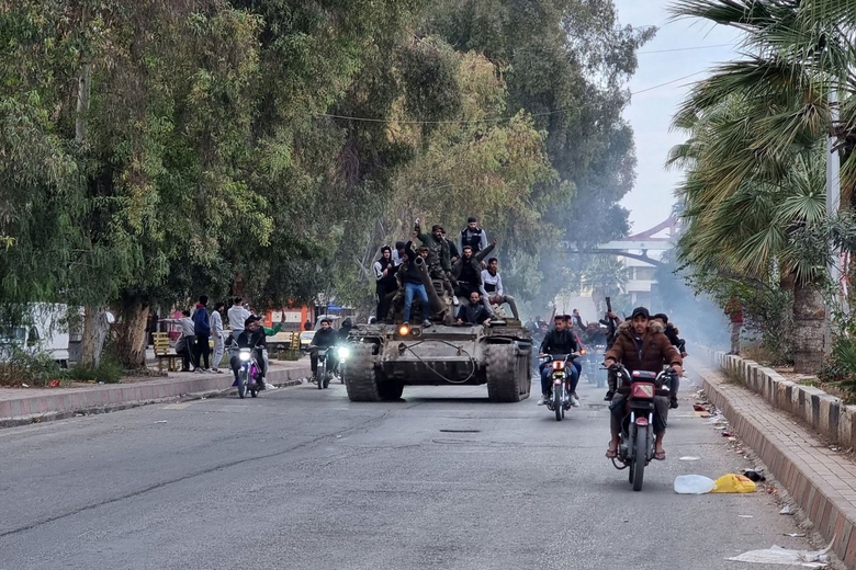 Syria: Li&ecirc;n minh phiến qu&acirc;n tuy&ecirc;n bố chiếm thủ đ&ocirc; Damascus gồm những lực lượng n&agrave;o?- Ảnh 1.