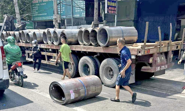 Ngăn hiểm họa từ xe chở h&agrave;ng cẩu thả- Ảnh 1.