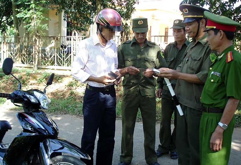 C&ocirc;ng an x&atilde; được xử l&yacute; vi phạm giao th&ocirc;ng ra sao từ ng&agrave;y 1/1/2025?- Ảnh 1.