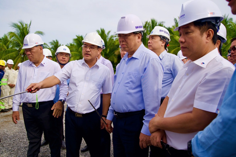 Thi c&ocirc;ng cầu Đại Ng&atilde;i 1: Sớm r&uacute;t ngắn 80km từ miền T&acirc;y về TP.HCM- Ảnh 1.