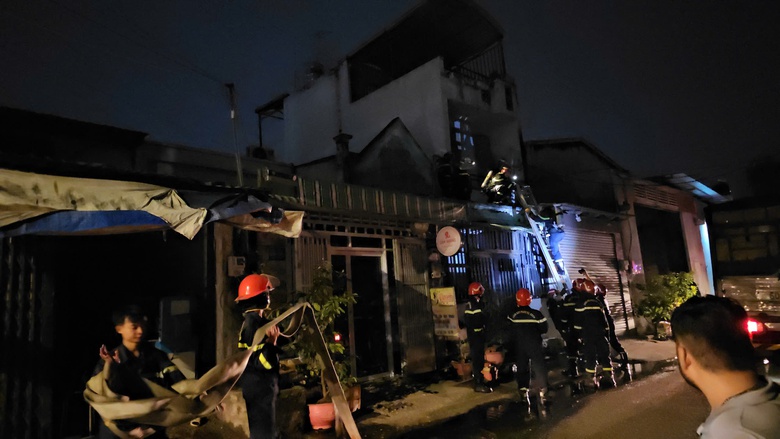 Ch&aacute;y tiệm spa ở B&igrave;nh T&acirc;n, nh&acirc;n vi&ecirc;n th&aacute;o chạy t&aacute;n loạn- Ảnh 1.