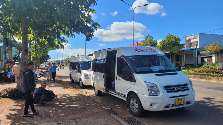 Gia Lai: Phụ thu gi&aacute; v&eacute; vận tải h&agrave;nh kh&aacute;ch dịp Tết tăng từ 40 - 60%- Ảnh 2.