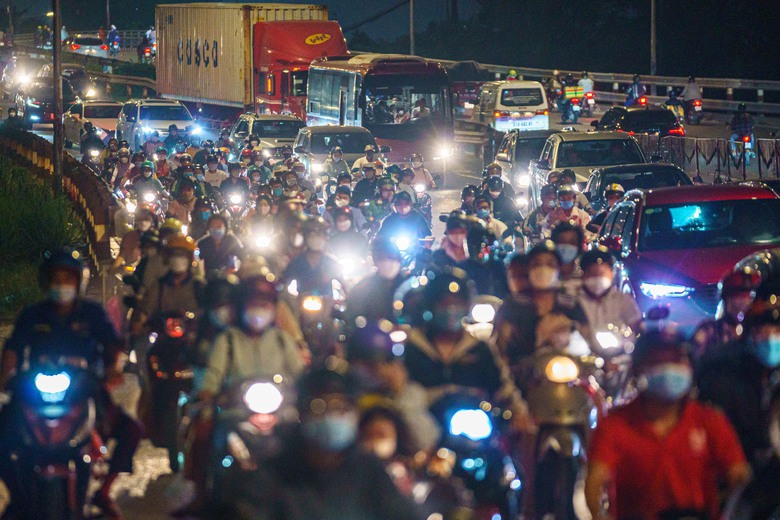 Từ TP.HCM: Gợi &yacute; đường về c&aacute;c tỉnh miền Bắc, Đ&ocirc;ng, T&acirc;y tr&aacute;nh kẹt xe trong Tết - Ảnh 1.