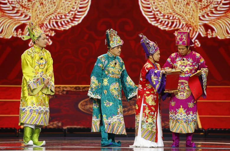 D&agrave;n diễn vi&ecirc;n trong 