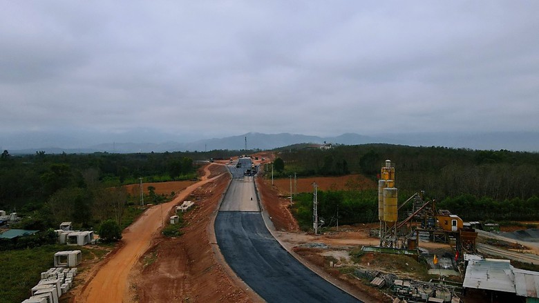 Chuyển động tại dự &aacute;n cao tốc Bắc - Nam qua Quảng B&igrave;nh- Ảnh 2.