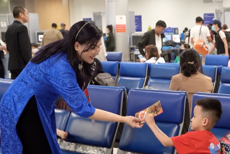 Xuất h&agrave;nh ng&agrave;y m&ugrave;ng 1 Tết Gi&aacute;p Th&igrave;n, Vietjet l&igrave; x&igrave; may mắn cho kh&aacute;ch h&agrave;ng- Ảnh 9.