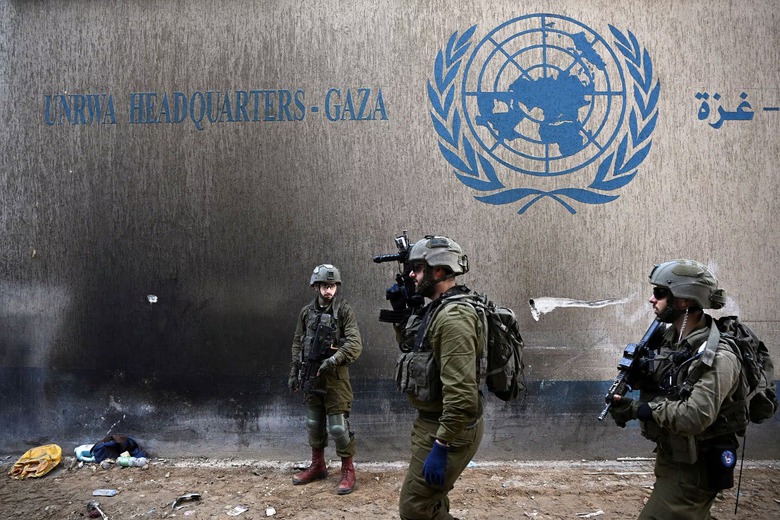 Israel tuy&ecirc;n bố tuyến đường hầm chỉ huy của Hamas c&oacute; một phần chạy qua trụ sở cơ quan Li&ecirc;n hợp quốc d&agrave;nh cho người tị nạn Palestine ở Gaza (Ảnh: Reuters)