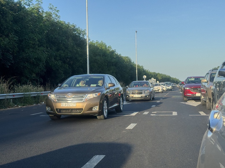 S&aacute;ng m&ugrave;ng 2 Tết, đường từ TP.HCM đi Phan Thiết, Nha Trang, Vũng T&agrave;u th&ocirc;ng tho&aacute;ng- Ảnh 4.