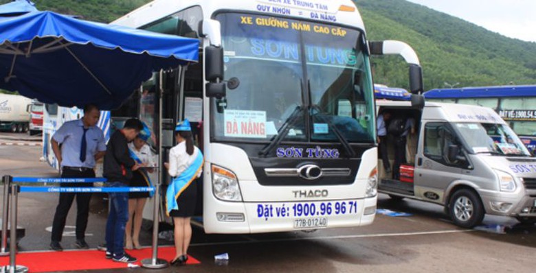 Vui buồn những t&agrave;i xế l&aacute;i xe kh&aacute;ch xuy&ecirc;n Tết- Ảnh 2.