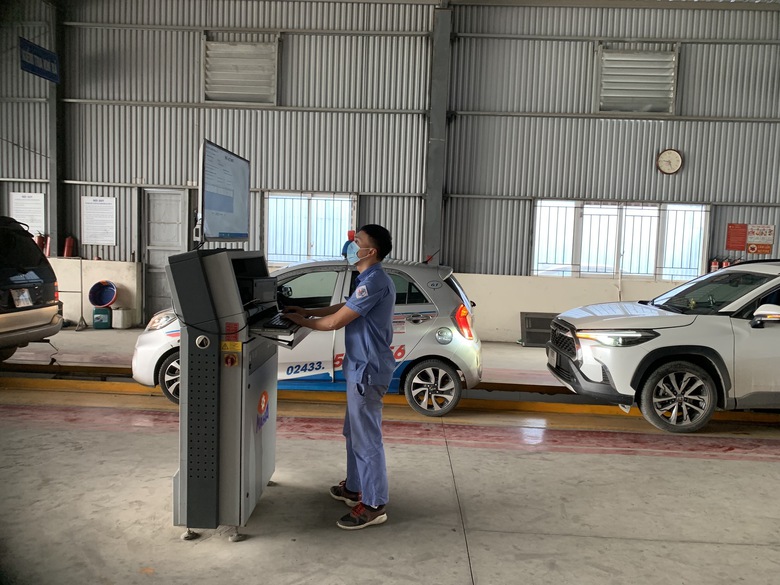 &Ocirc; t&ocirc; thay đổi m&agrave;u sơn c&oacute; được đăng kiểm?- Ảnh 1.