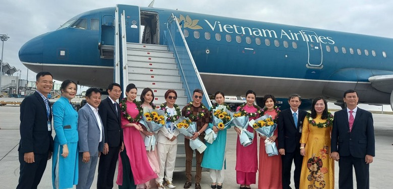 Kh&aacute;nh H&ograve;a: S&acirc;n bay, cao tốc thuận lợi đẩy lượng kh&aacute;ch du Xu&acirc;n tăng cao- Ảnh 2.