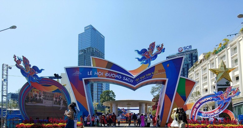 C&aacute;c khu vui chơi ở TP.HCM tấp nập kh&aacute;ch du xu&acirc;n- Ảnh 11.