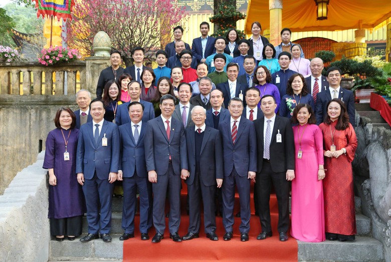 Tổng b&iacute; thư Nguyễn Ph&uacute; Trọng d&acirc;ng hương tại Ho&agrave;ng th&agrave;nh Thăng Long- Ảnh 2.