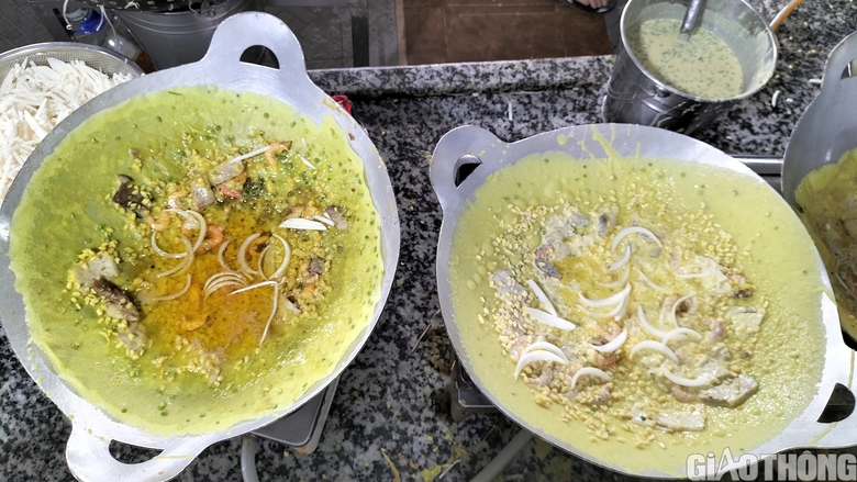 Du kh&aacute;ch về Bạc Li&ecirc;u dịp Tết nhớ thưởng thức m&oacute;n b&aacute;nh x&egrave;o trứ danh- Ảnh 2.