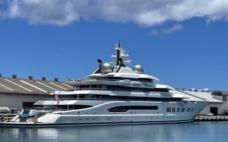 Mỹ tốn h&agrave;ng triệu đ&ocirc; bảo tr&igrave; du thuyền thu của tỷ ph&uacute; Nga, muốn b&aacute;n kh&ocirc;ng được