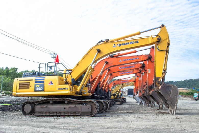 Hơn 300 đầu m&aacute;y sẵn s&agrave;ng bứt tốc tiến độ dự &aacute;n Ch&iacute; Thạnh - V&acirc;n Phong sau Tết- Ảnh 2.