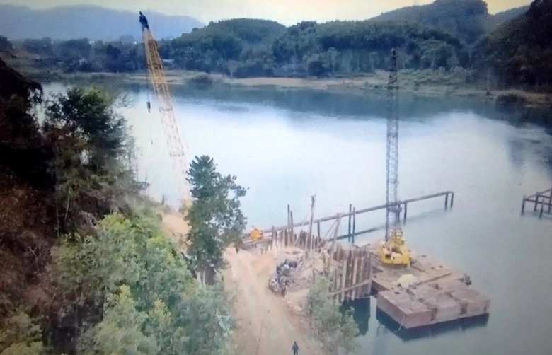 Rộn tiếng m&aacute;y tr&ecirc;n c&ocirc;ng trường cao tốc Tuy&ecirc;n Quang - H&agrave; Giang ngay đầu năm mới- Ảnh 1.