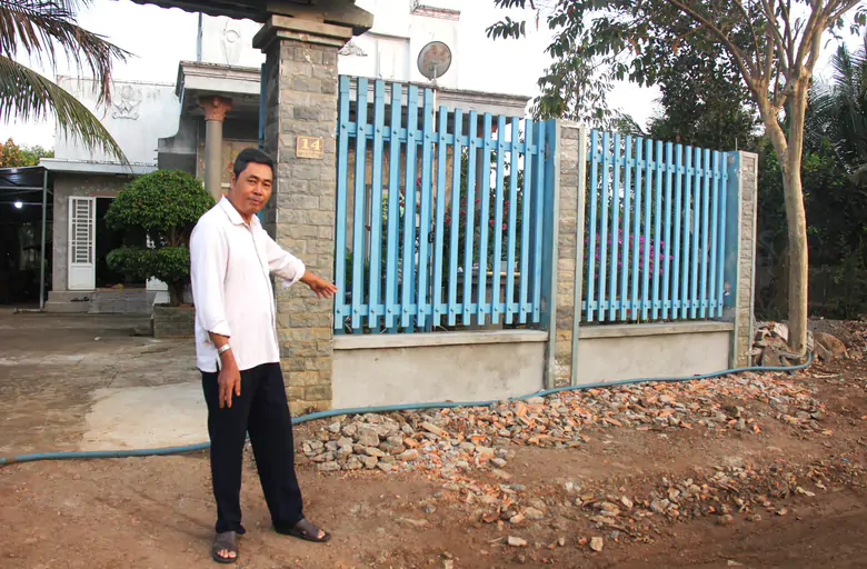 Người d&acirc;n đồng l&ograve;ng hiến đất l&agrave;m đường ở x&atilde; n&ocirc;ng th&ocirc;n mới đầu ti&ecirc;n ở B&igrave;nh Thuận- Ảnh 2.