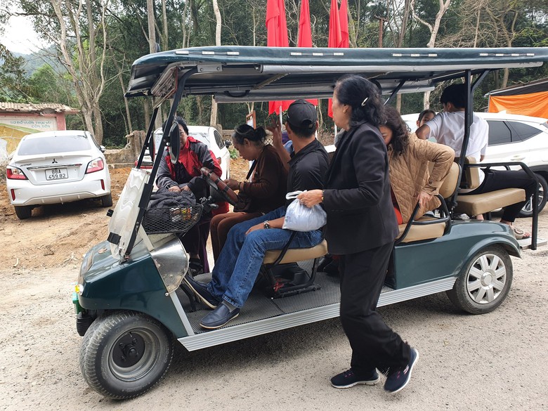 Chấn chỉnh việc xe điện hoạt động tr&aacute;i ph&eacute;p tại khu di t&iacute;ch C&ocirc;n Sơn - Kiếp Bạc- Ảnh 1.