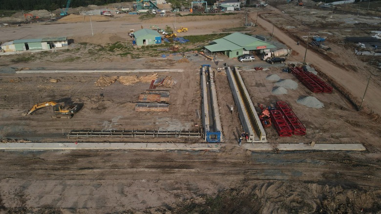 C&ocirc;ng nh&acirc;n l&agrave;m xuy&ecirc;n Tết ở s&acirc;n bay Long Th&agrave;nh được nhận thưởng ngay tại c&ocirc;ng trường- Ảnh 5.
